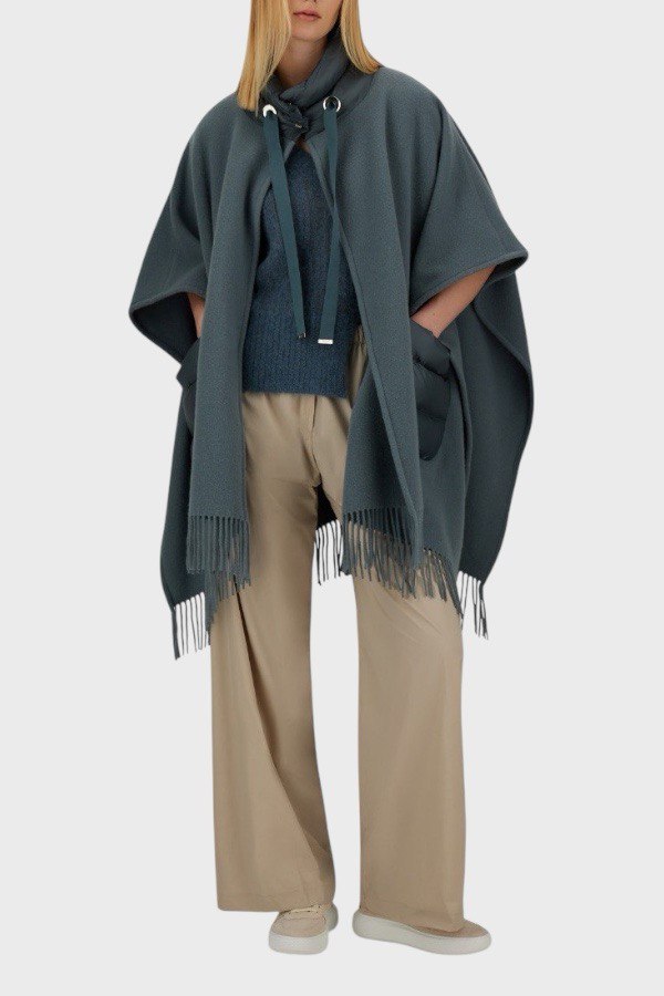 Poncho-frange-grigio-azzurro-Herno