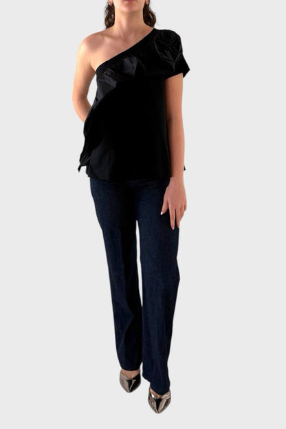 T-shirt monospalla asimmetrica con fiore in taffettas