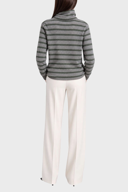 Maglia BE YOU in cashmere a righe grigie e verdi con collo alto, vista posteriore