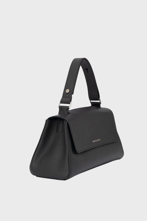 Borsa nera in pelle martellata Orciani 1