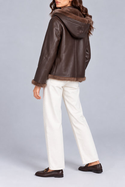 Montone con cappuccio in shearling Fondente