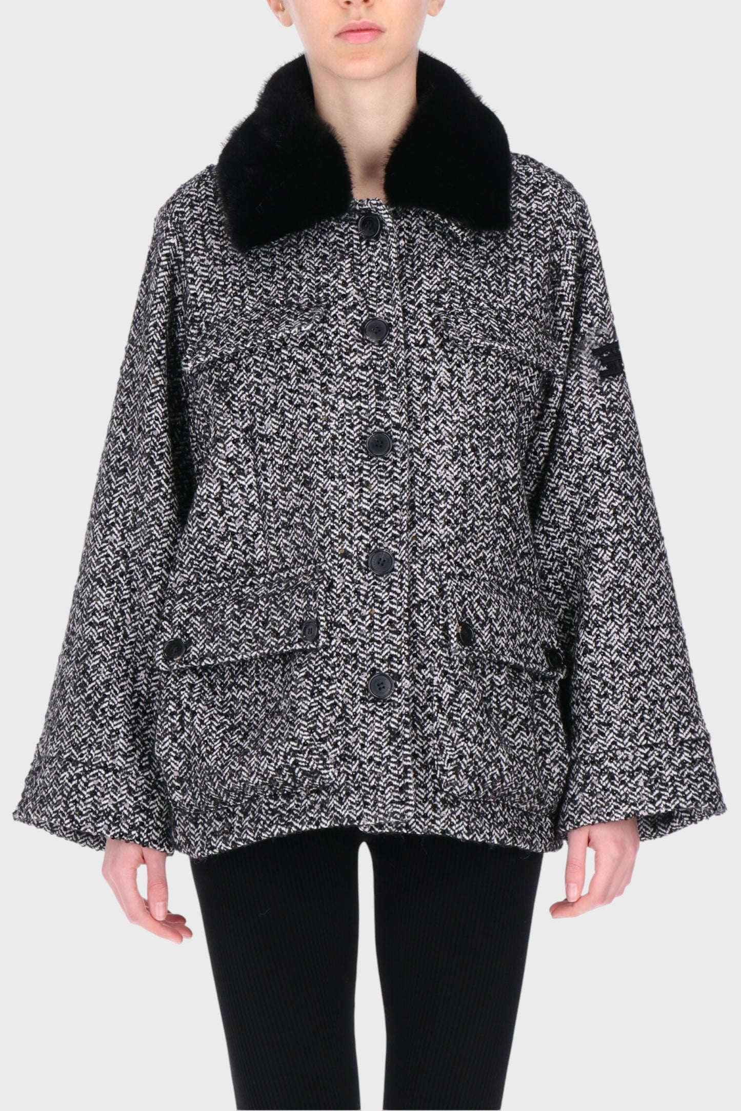 Cappotto in Tweed Bouclé con Collo in Pelliccia