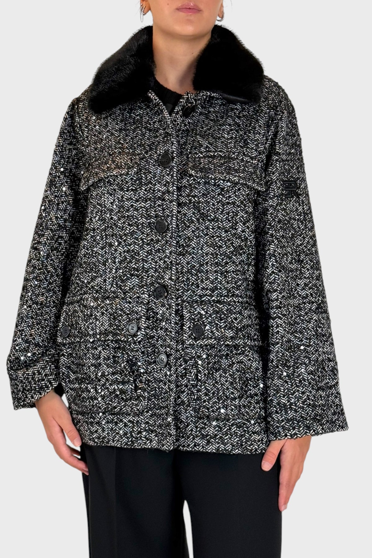 Cappotto in Tweed Bouclé con Collo in Pelliccia