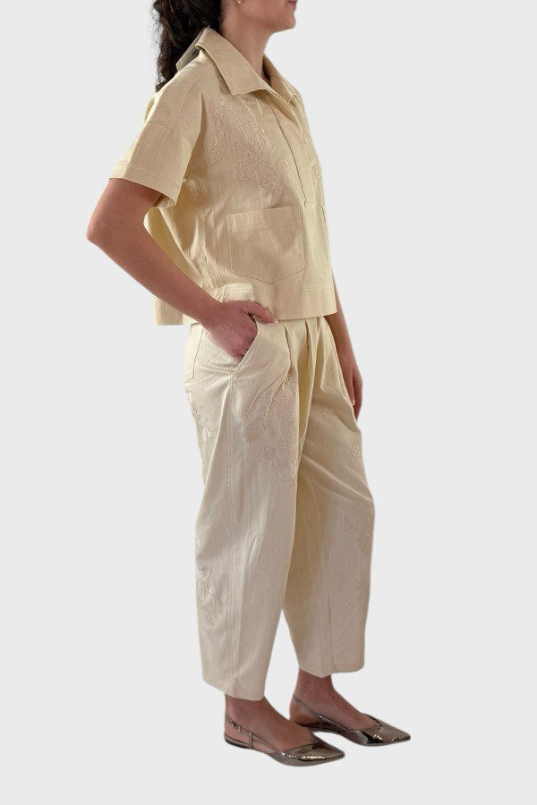 Completo avorio ricamato con top e pantalone