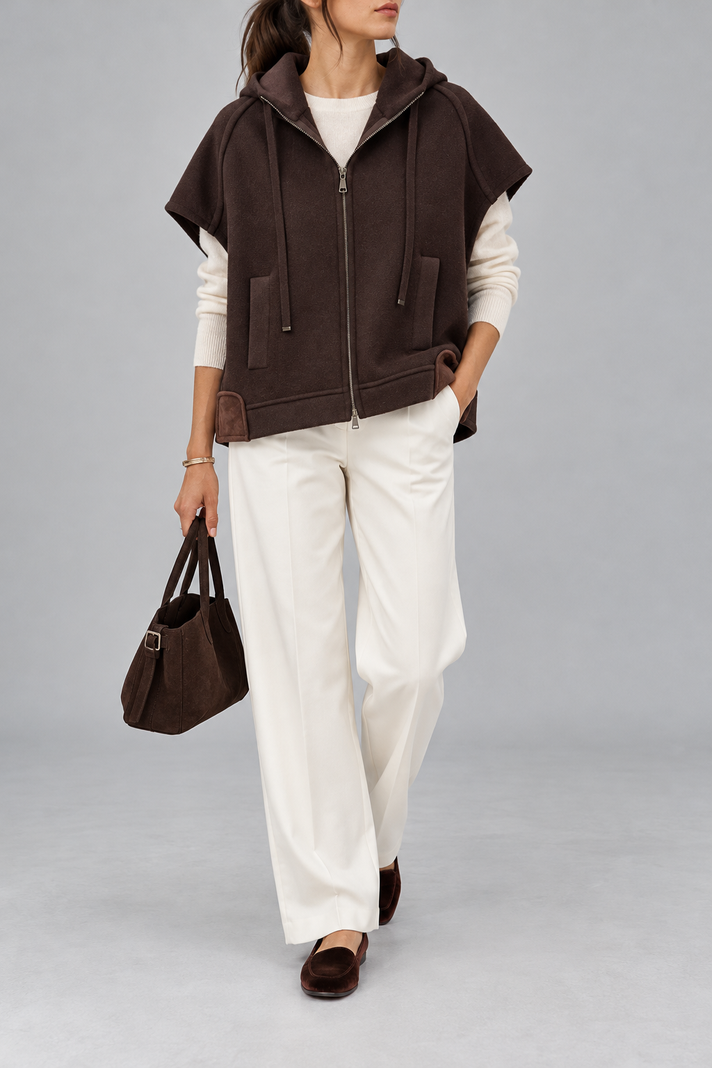 Gilet caffè con cappuccio e zip