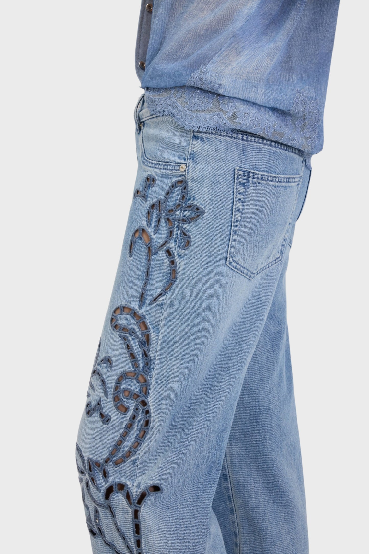 Jeans fantasia floreale