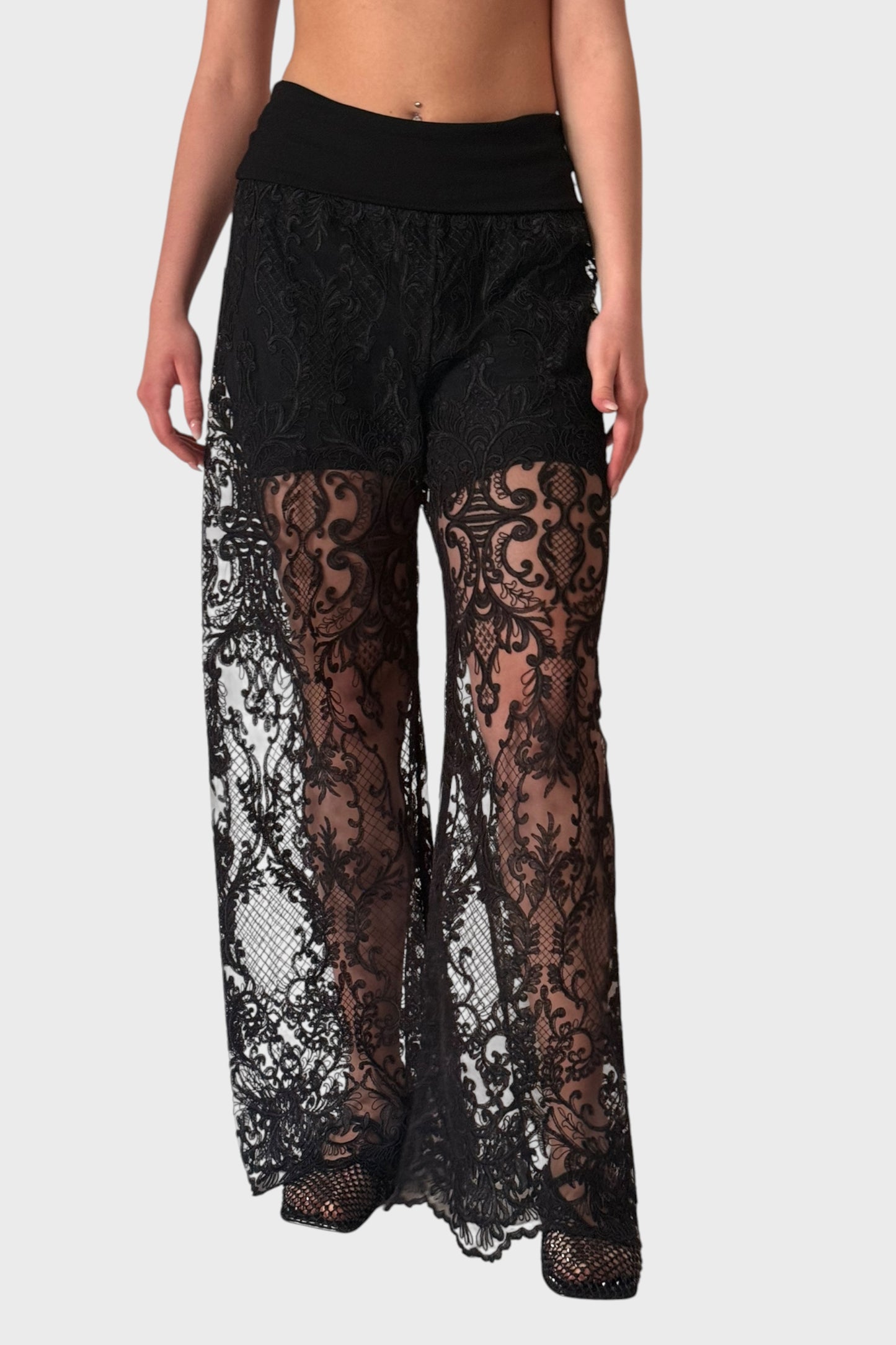 Pantaloni Palazzo In Pizzo Nero Con Trasparenze Decorate