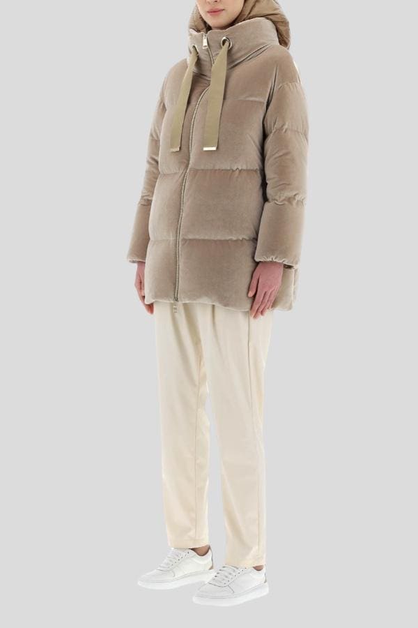 Piumino con cappuccio trapuntato beige 1