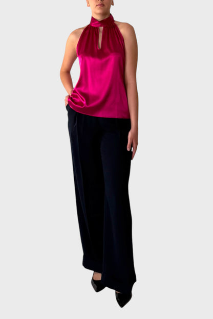 Top in Seta Fucsia con Collo Drappeggiato e Dettaglio Goccia