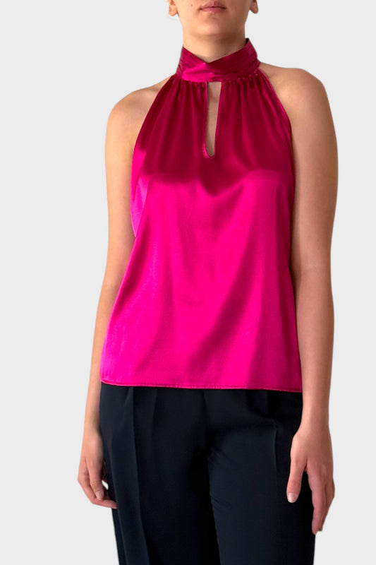 Top in Seta Fucsia con Collo Drappeggiato e Dettaglio Goccia