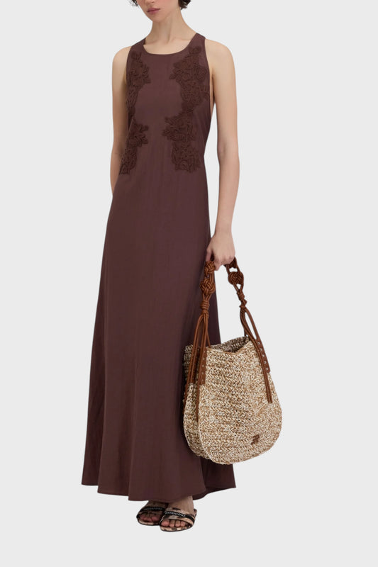 Vestito lungo fluido con ricami in pizzo delicati