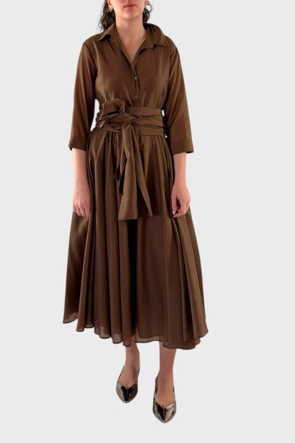 Abito midi marrone con cintura in vita