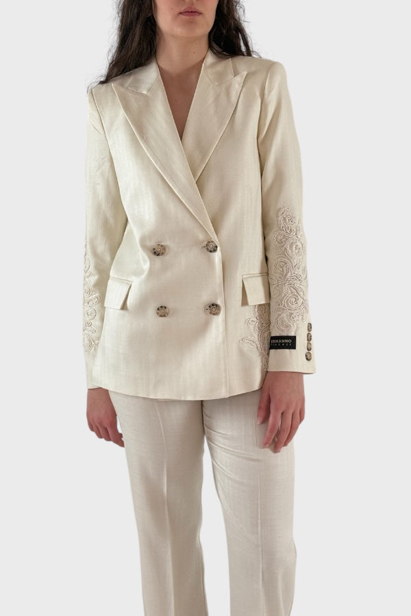 Blazer bianco con ricami floreali