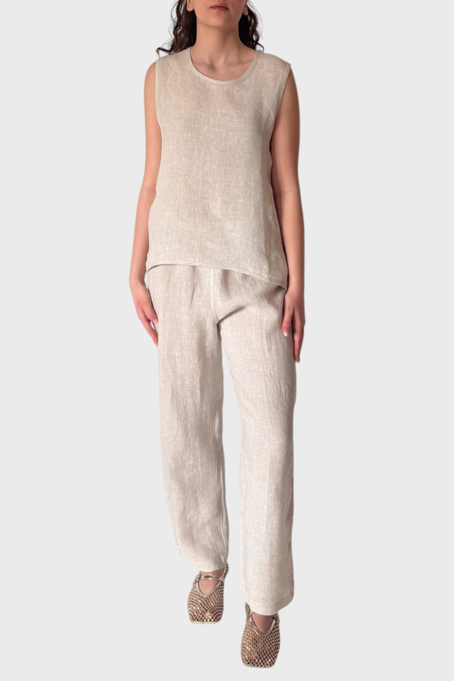 Blusa smanicata in lino