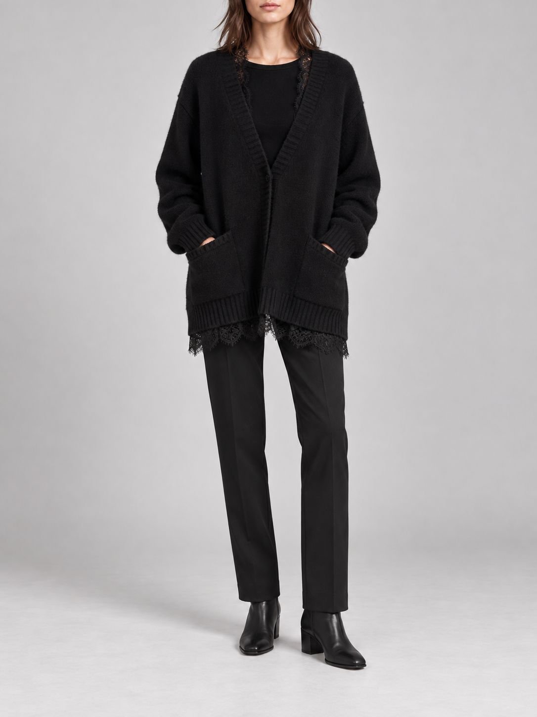 Cardigan in maglia nero con pizzo