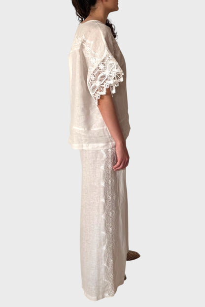 Maglia in lino con inserti di pizzo
