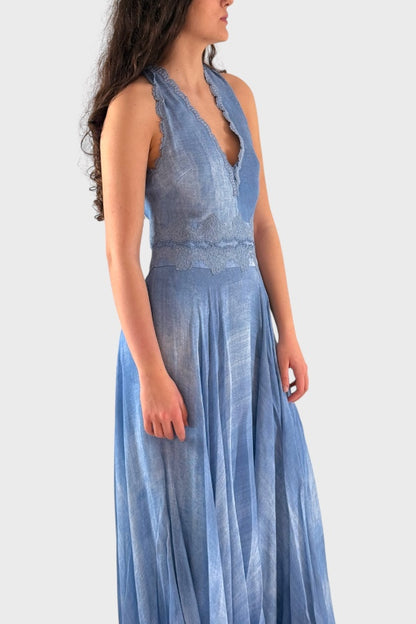 Vestito lungo con spacco su schiena