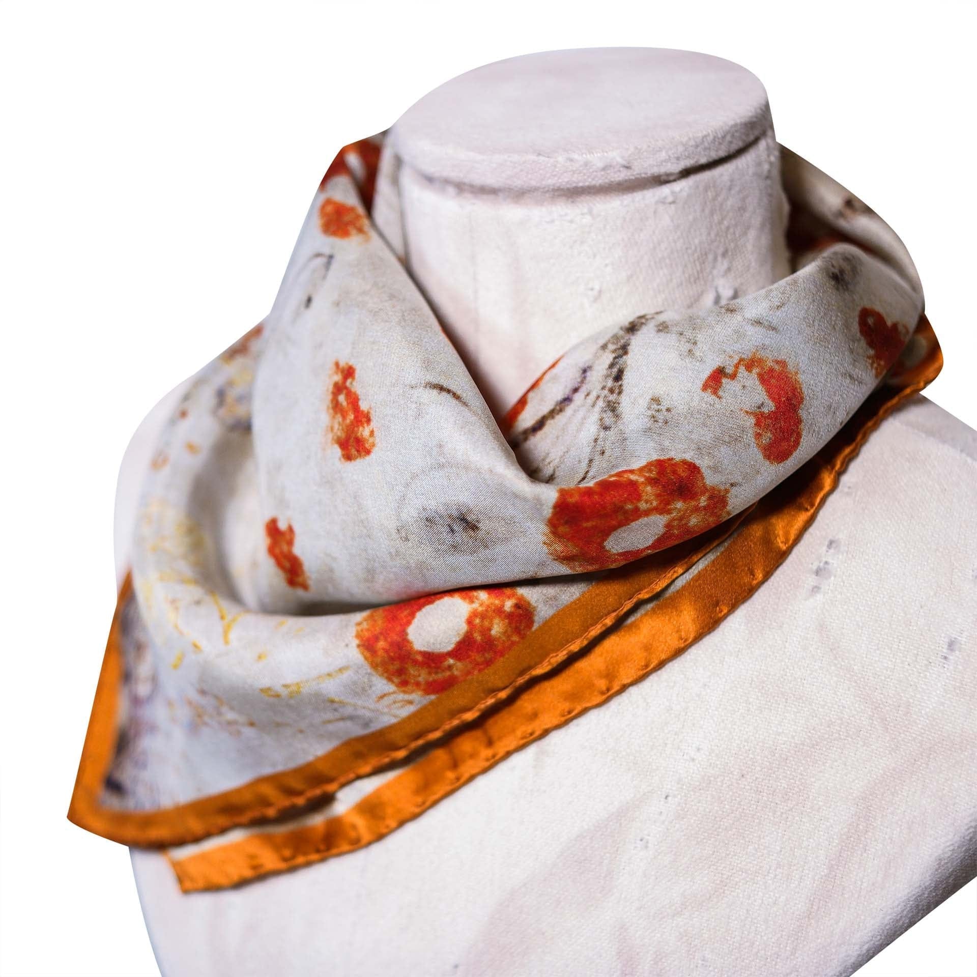 Foulard Fiori e Santi in seta artigianale